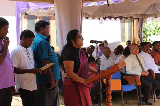කාර්යාලයීය නව ගොඩනැගිල්ල සඳහා මුල්ගල් තැබීම